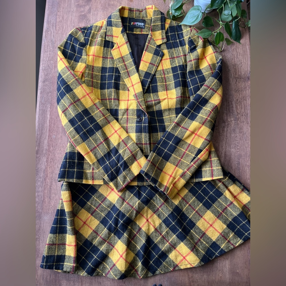 ✨Vintage, Clueless style, Russ Toggs blazer and skirt set✨